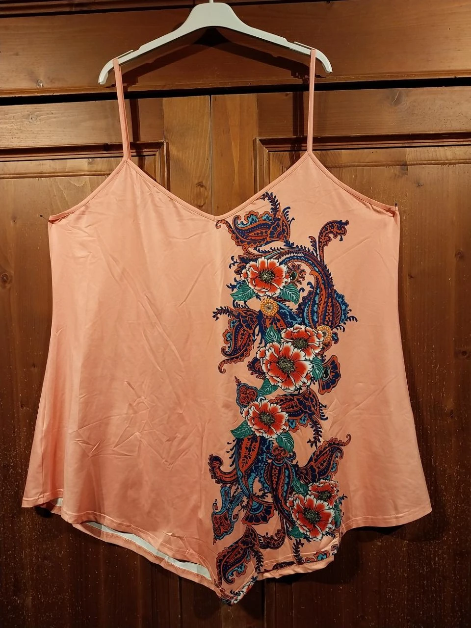 mooie perzikroze top met bloemen 46-48